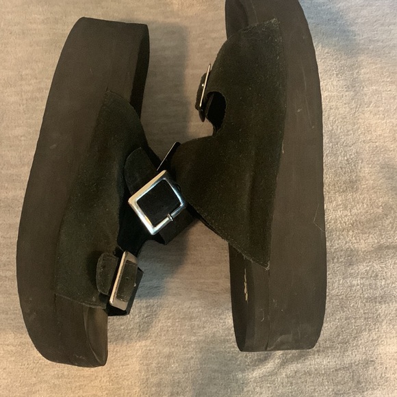 Sandals - Picture 5 of 6